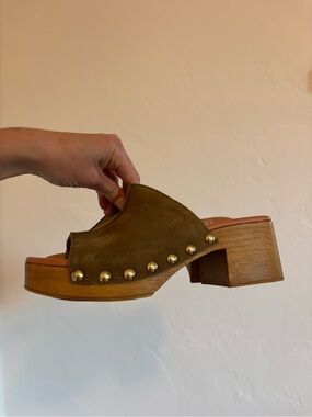 David Tyler Suede Studded Platform Mules in Olive Size 7